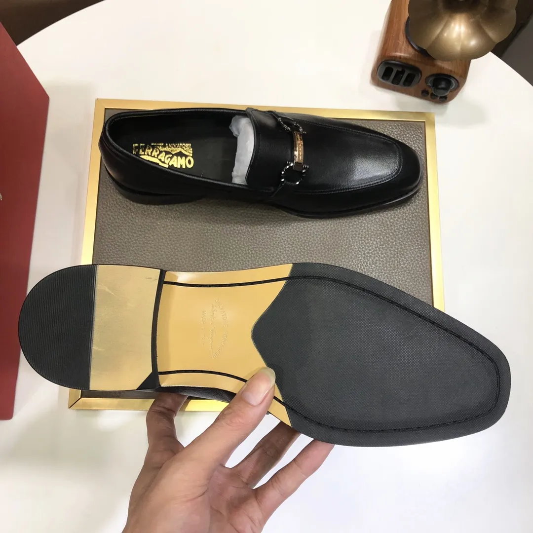 Men's shoes 💰540💰[Ferragamo/Ferragamo] (high-end Niuli) New 🍀 Ferragamo* - top version Ferragamo's classic formal leather shoes! Made of imported original cowhide, the inner top layer is comfortable cowhide lining! Original wear-resistant rubber outsole! High quality products! Code number 38-44!